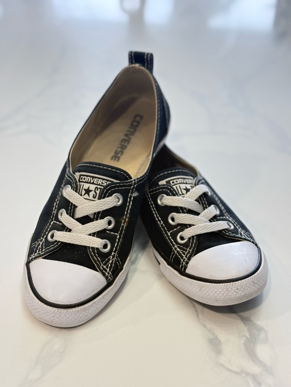 Converse - Black Slip on
